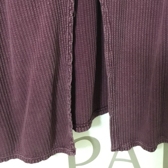 🙀3/$20 WONDERLY~Waffle Knit Pattern with Partial Open Back Pull-Over - Picture 9 of 10